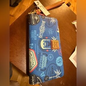 Dooney & Bourke Disney Vacation club wallet NWT